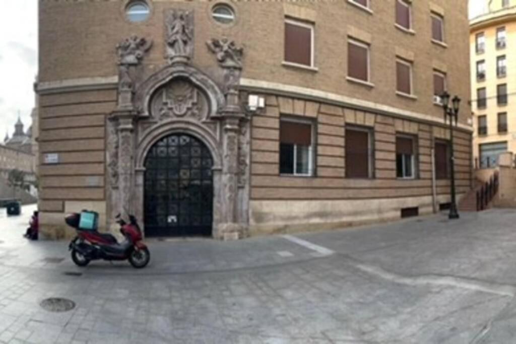 El Torreon Del Pilar. Opcion De Parking Daire Zaragoza Dış mekan fotoğraf