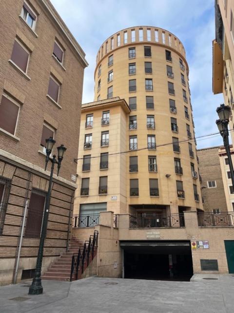 El Torreon Del Pilar. Opcion De Parking Daire Zaragoza Dış mekan fotoğraf